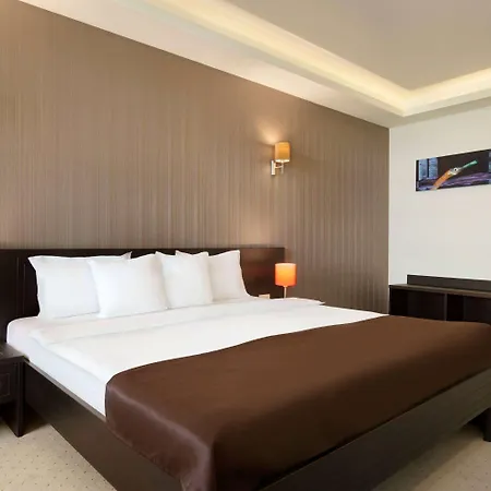 Готель Ramada By Wyndham Констанца