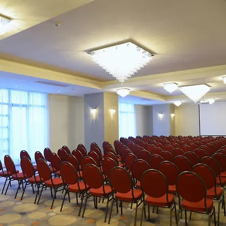 Готель Ramada By Wyndham
